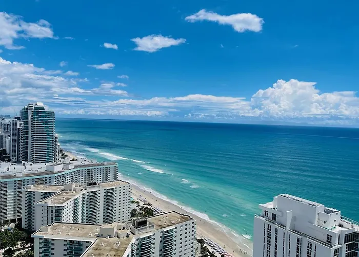Luxury Apartment With Amazing Views By Rent4Us