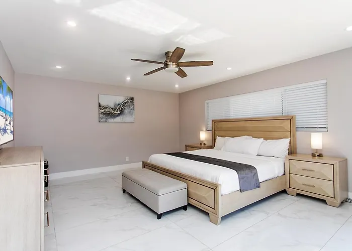 Premium Luxury 5Br & 3Ba Villa Near Hollywood Beach